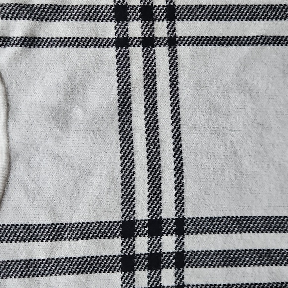Staccato Black and White Plaid Knit Sweater - Picture 2 of 6